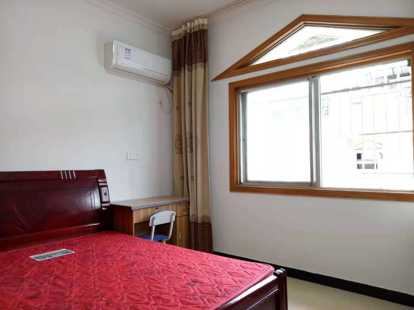 家饰建材城 2室1厅1卫 1100.0元/月 家饰建材城 2室1厅1卫 1100.0元/月室内图