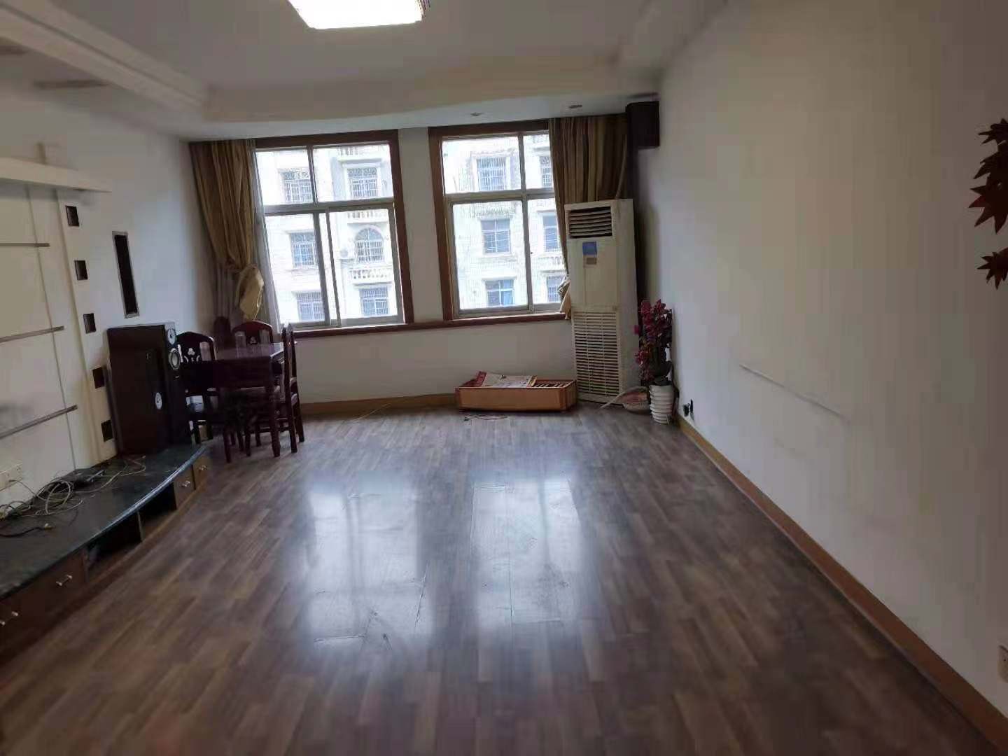 汇丰小区 3室2厅1卫 1300.0元/月 汇丰小区 3室2厅1卫 1300.0元/月户型图