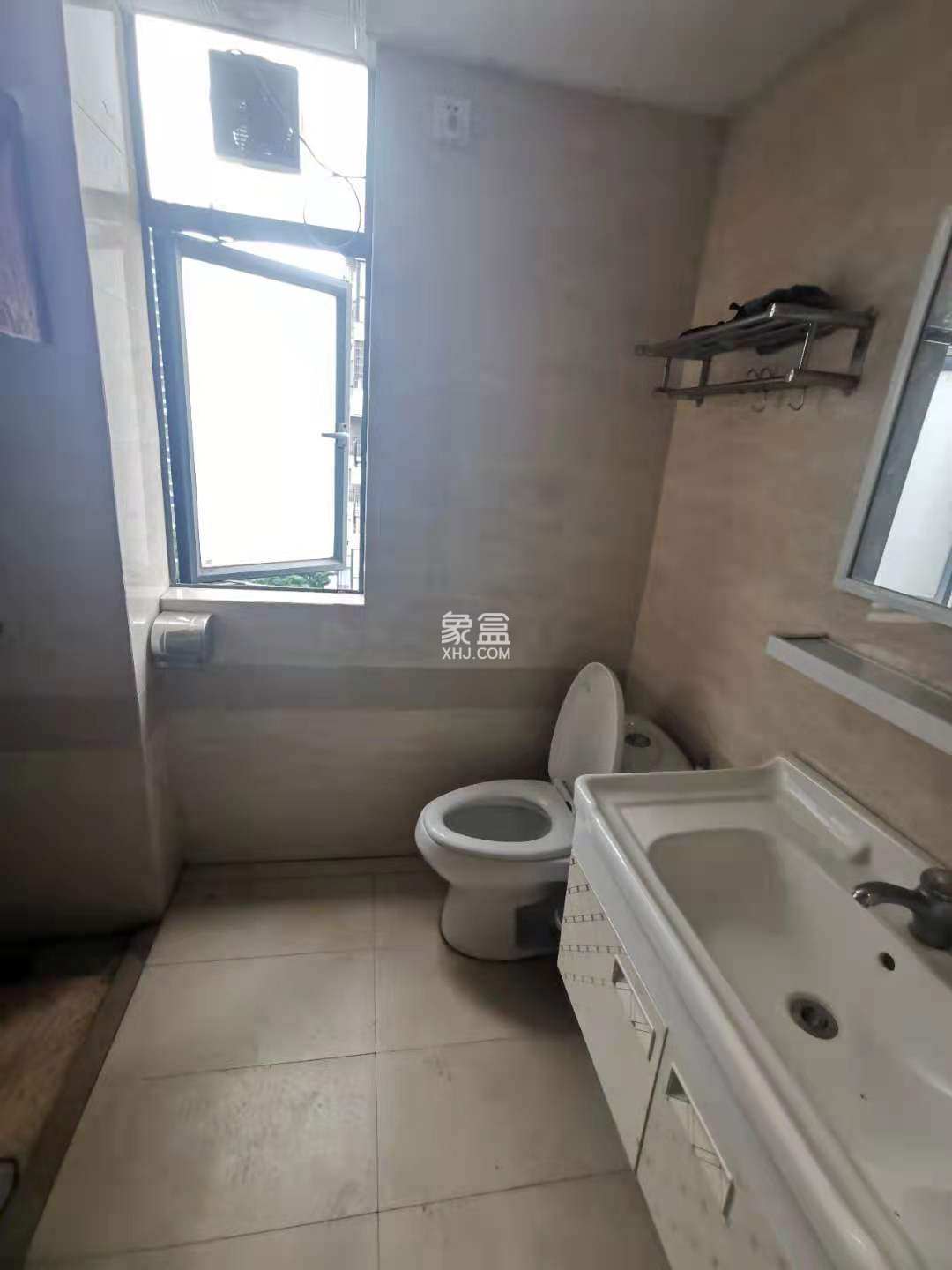 珠江愉景新城  2室2厅1卫   1600.00元/月室内图