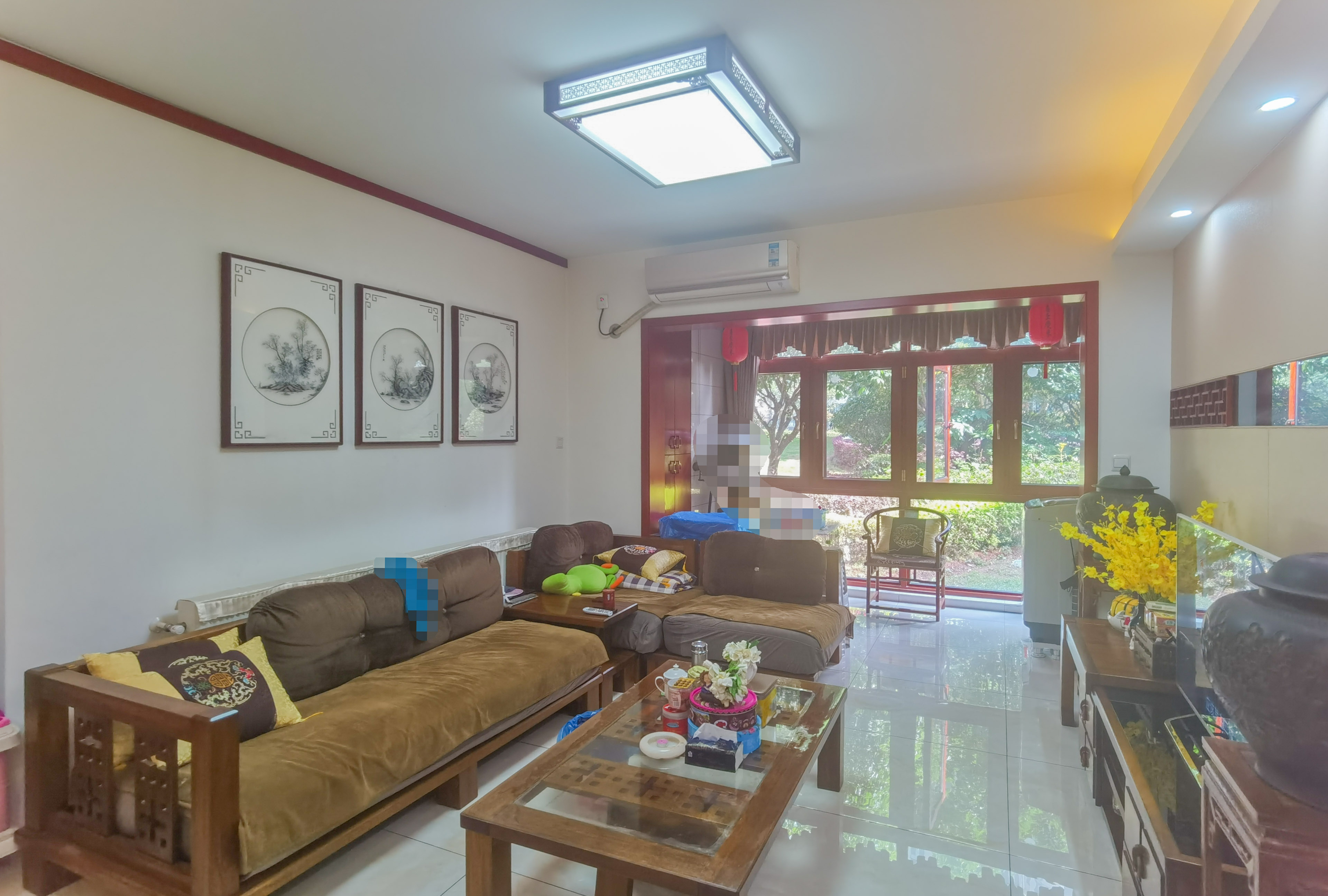 美的城三期 3室2厅2卫 92.0万 美的城三期 3室2厅2卫 92.0万客厅