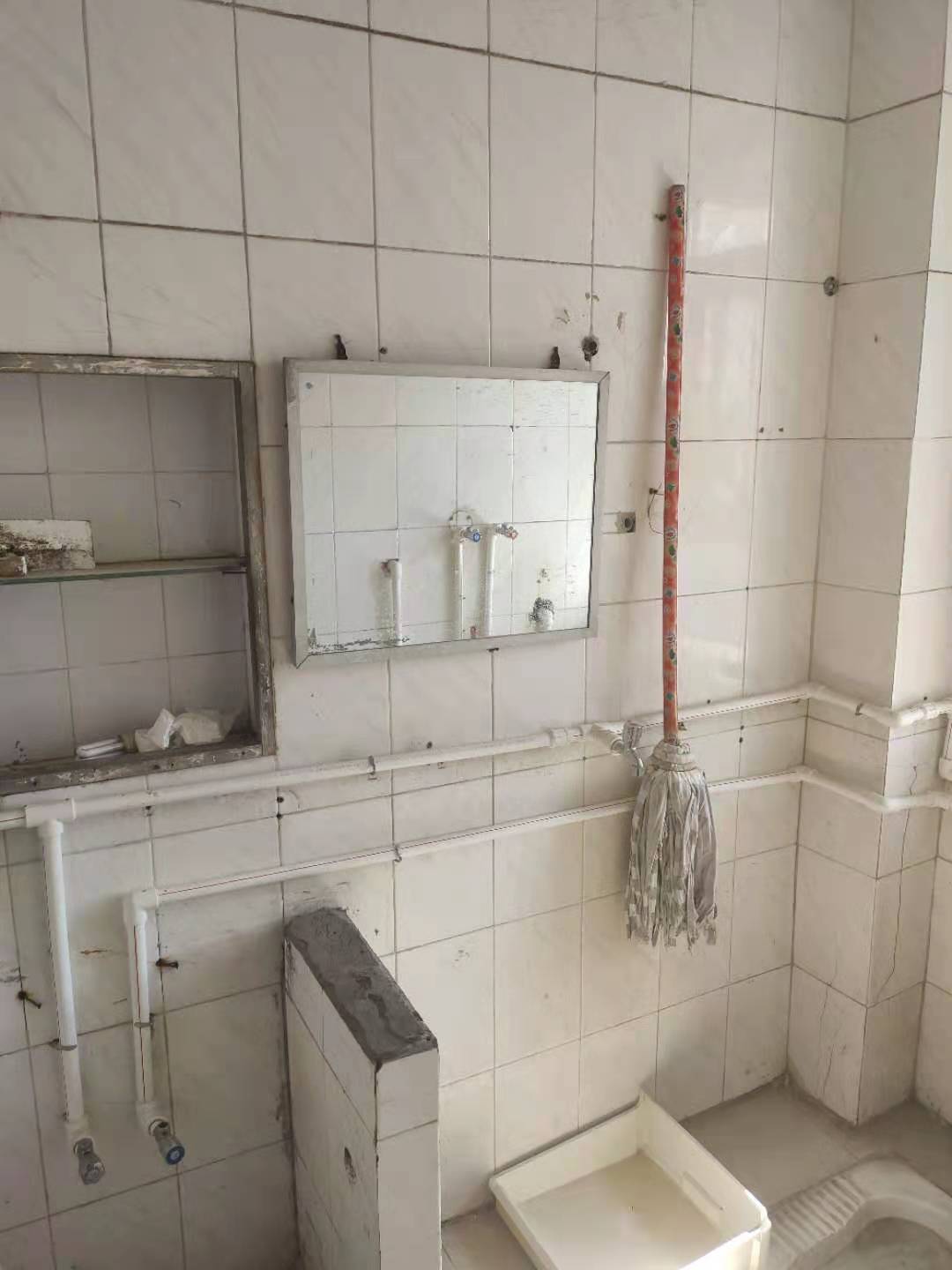 火星镇汇丰楼  2室1厅1卫    1300.0元/月室内图