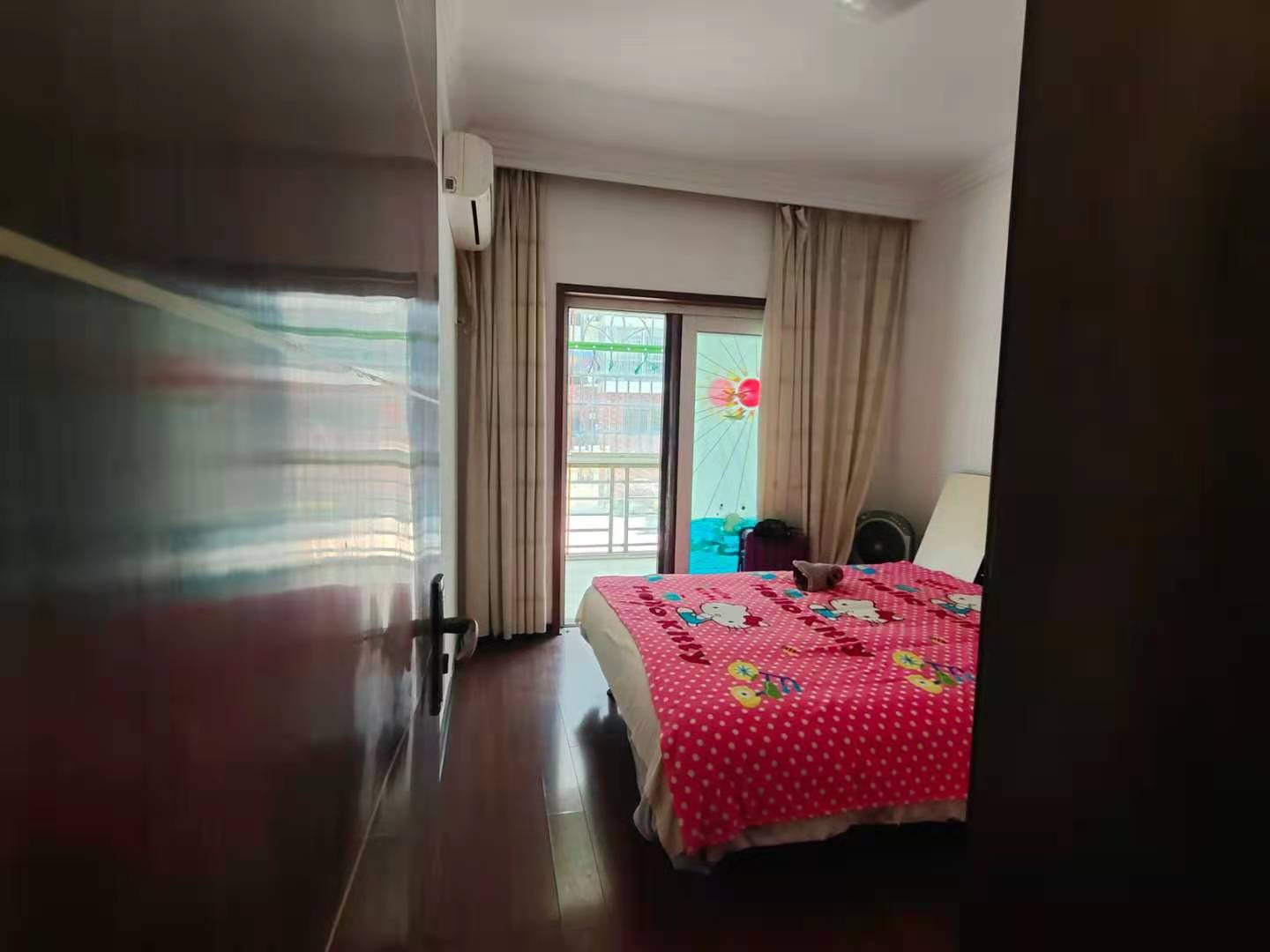 怡景名园  4室2厅2卫    83.8万 怡景名园  4室2厅2卫    83.8万卧室