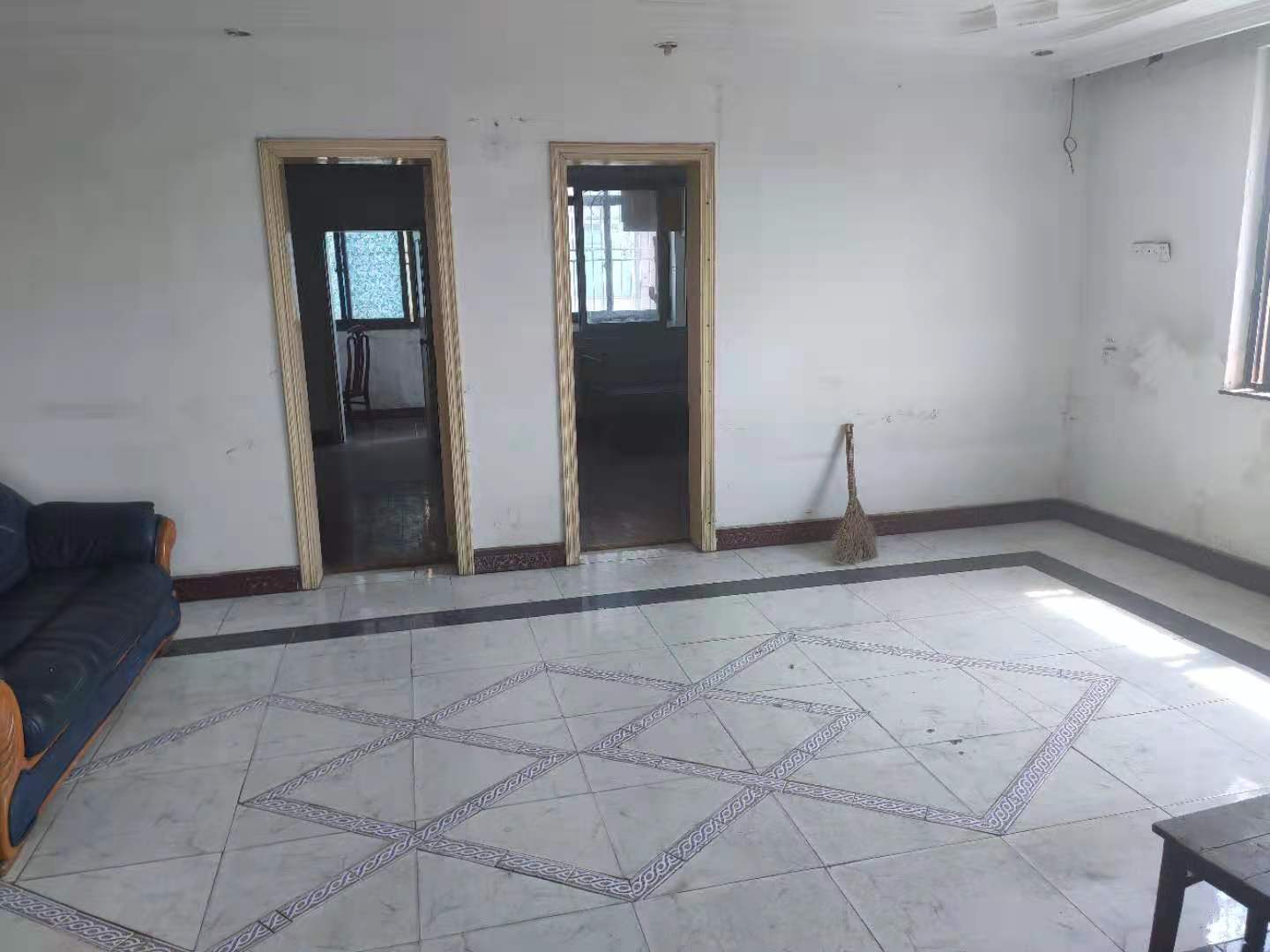 火星镇汇丰楼 2室1厅1卫 1300.0元/月 火星镇汇丰楼 2室1厅1卫 1300.0元/月室内图