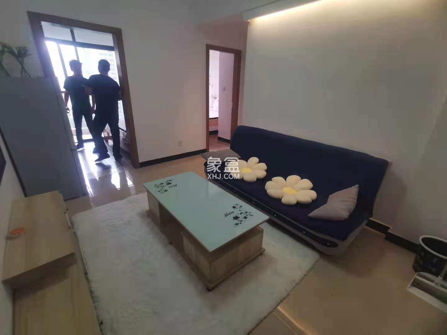 珠江愉景新城  2室2厅1卫   1600.00元/月