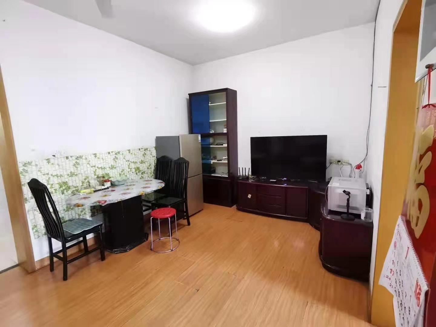 董家塅沿河三村 2室2厅1卫 32.0万 董家塅沿河三村 2室2厅1卫 32.0万客厅