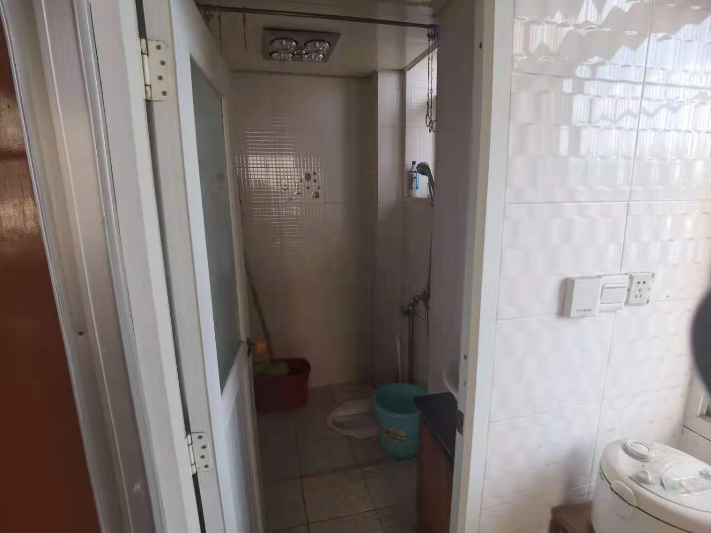 华南路散盘 2室1厅1卫 900.0元/月 华南路散盘 2室1厅1卫 900.0元/月室内图