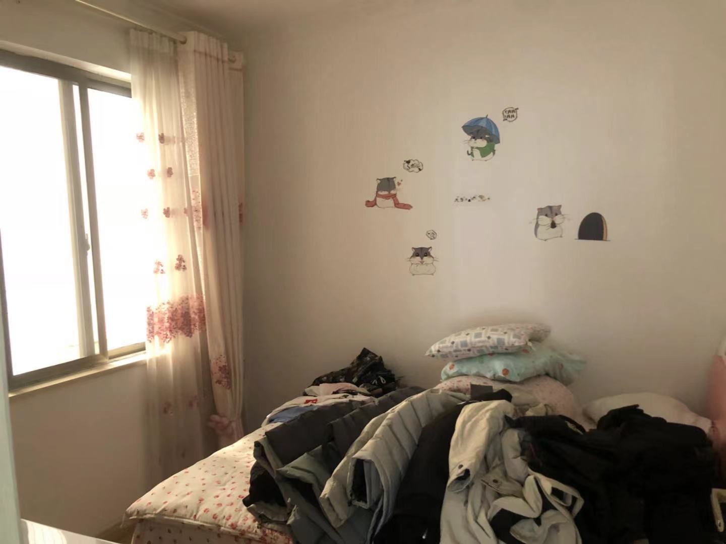 金园小区  3室2厅2卫    100.0万卧室