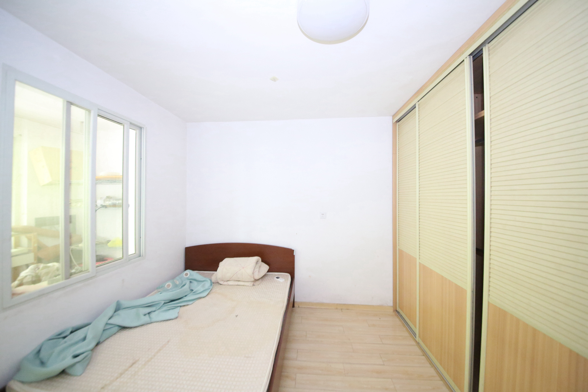 新兴小区（杨家山社区）  3室2厅1卫    59.0万卧室
