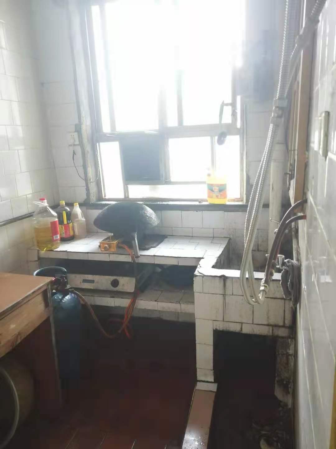 418基础公司 2室1厅1卫 39.8万 418基础公司 2室1厅1卫 39.8万厨房