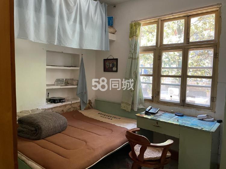 601红卫村 1室1厅1卫 500.0元/月 601红卫村 1室1厅1卫 500.0元/月室内图