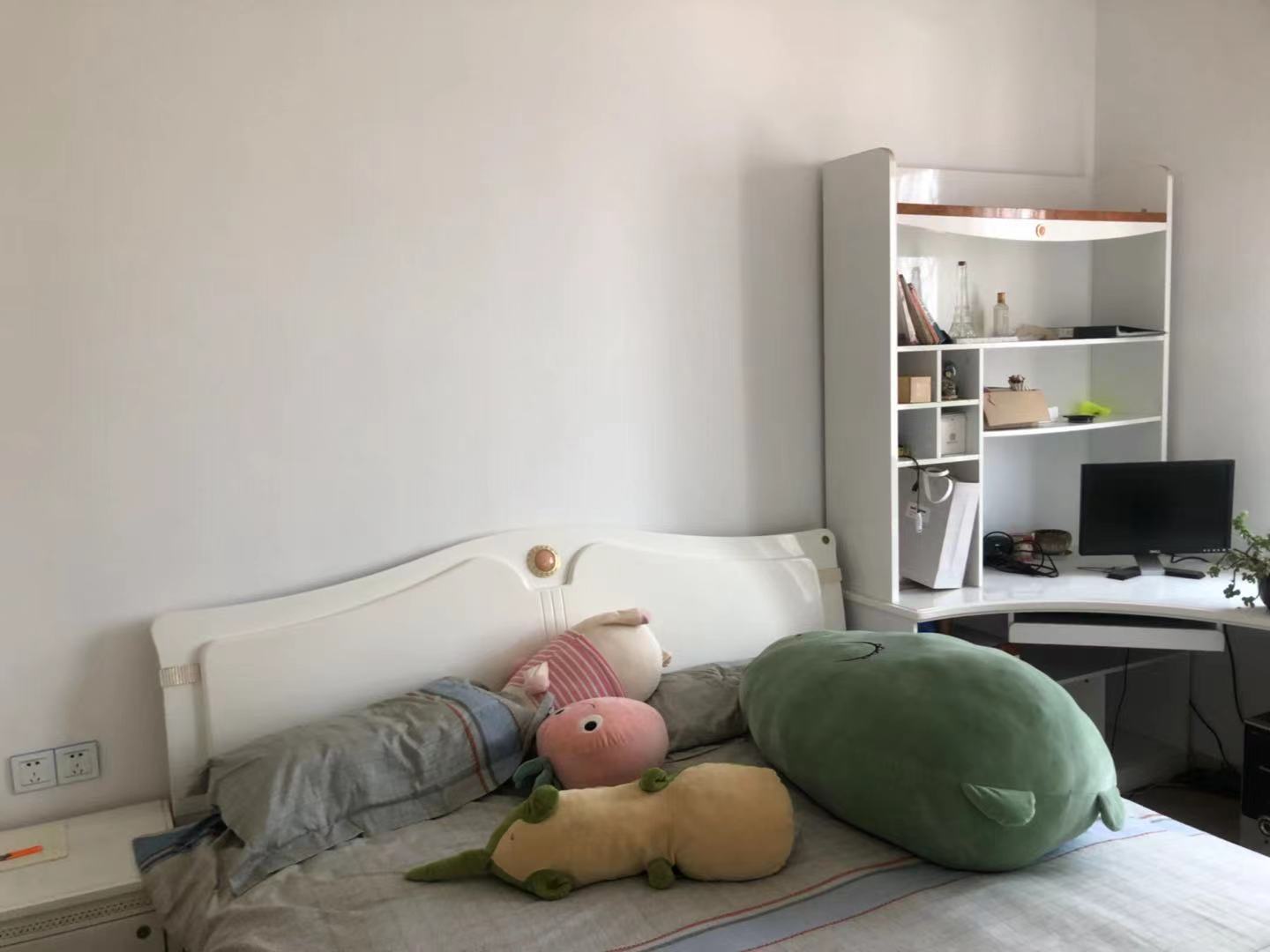 金园小区  3室2厅2卫    100.0万卧室