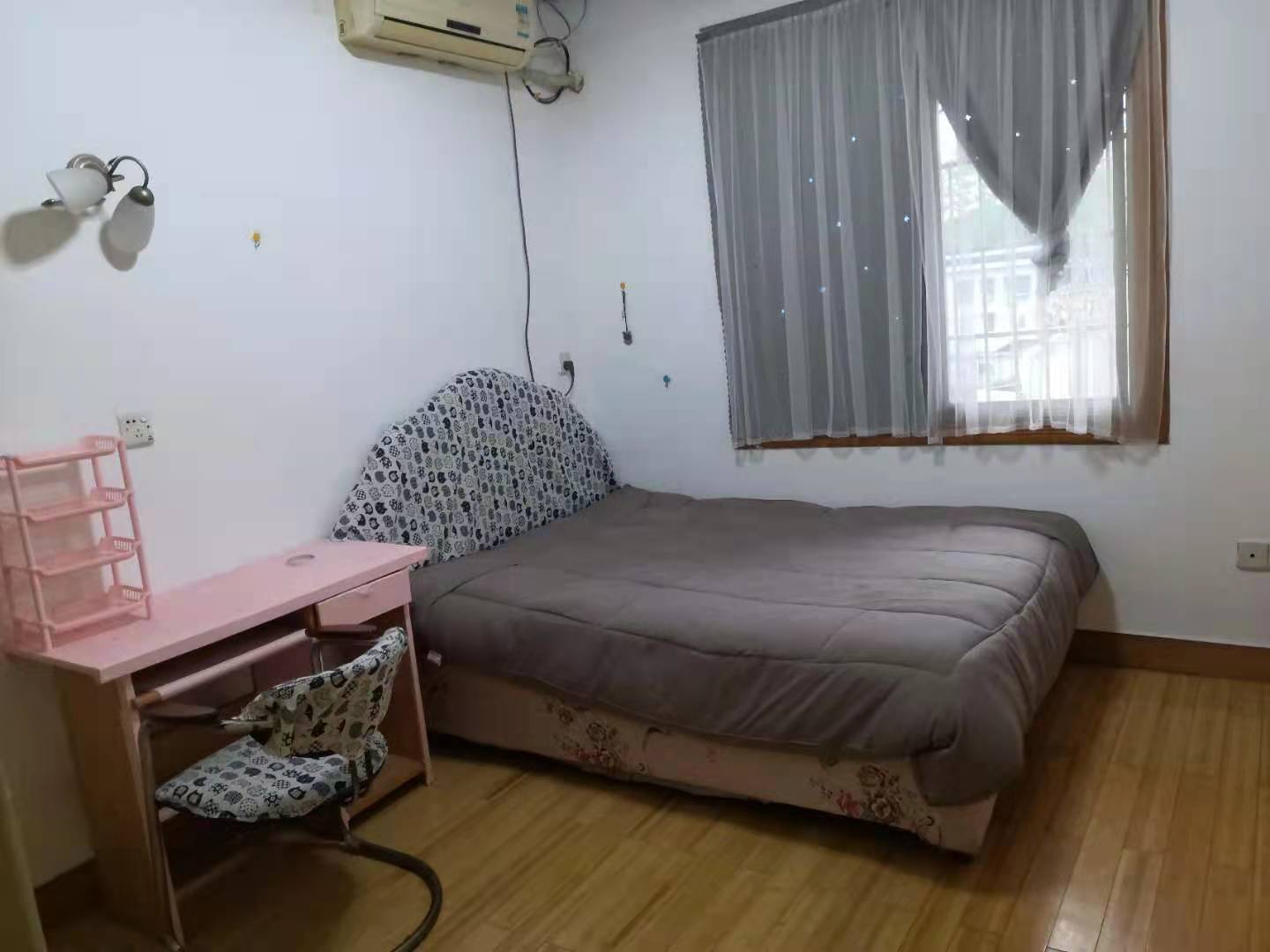 人保家属小区（富康北路）  3室2厅2卫    46.8万卧室