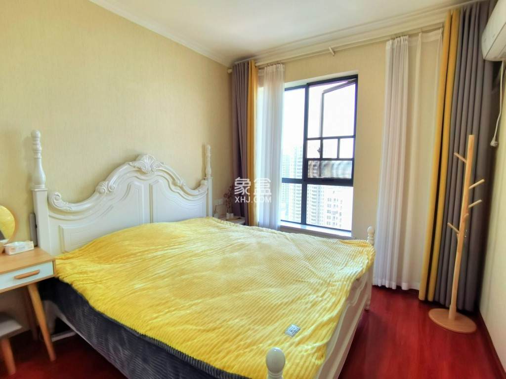 泰山公馆 3室2厅1卫 72.0万 泰山公馆 3室2厅1卫 72.0万客厅