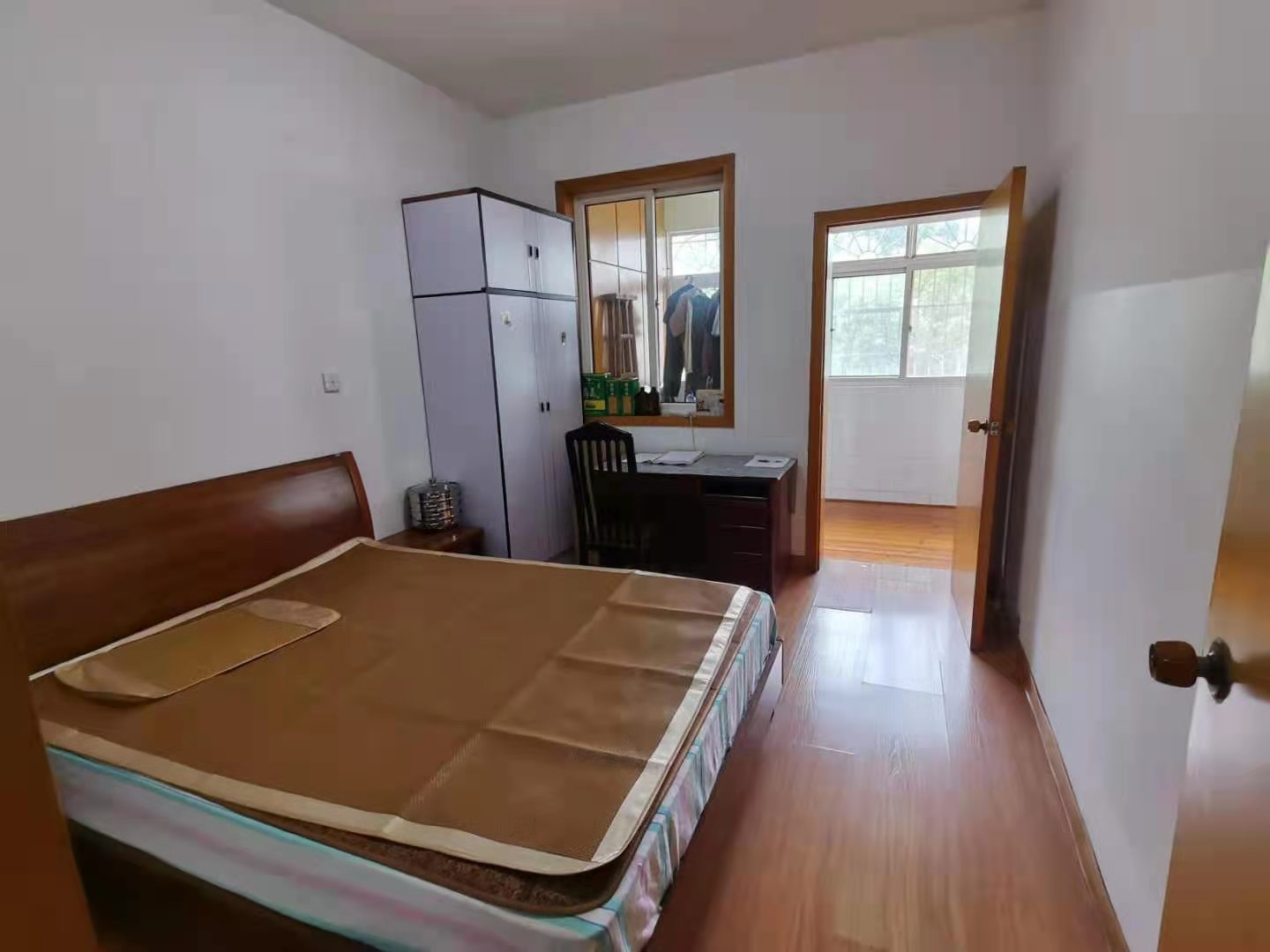 董家塅沿河三村 2室2厅1卫 32.0万 董家塅沿河三村 2室2厅1卫 32.0万客厅