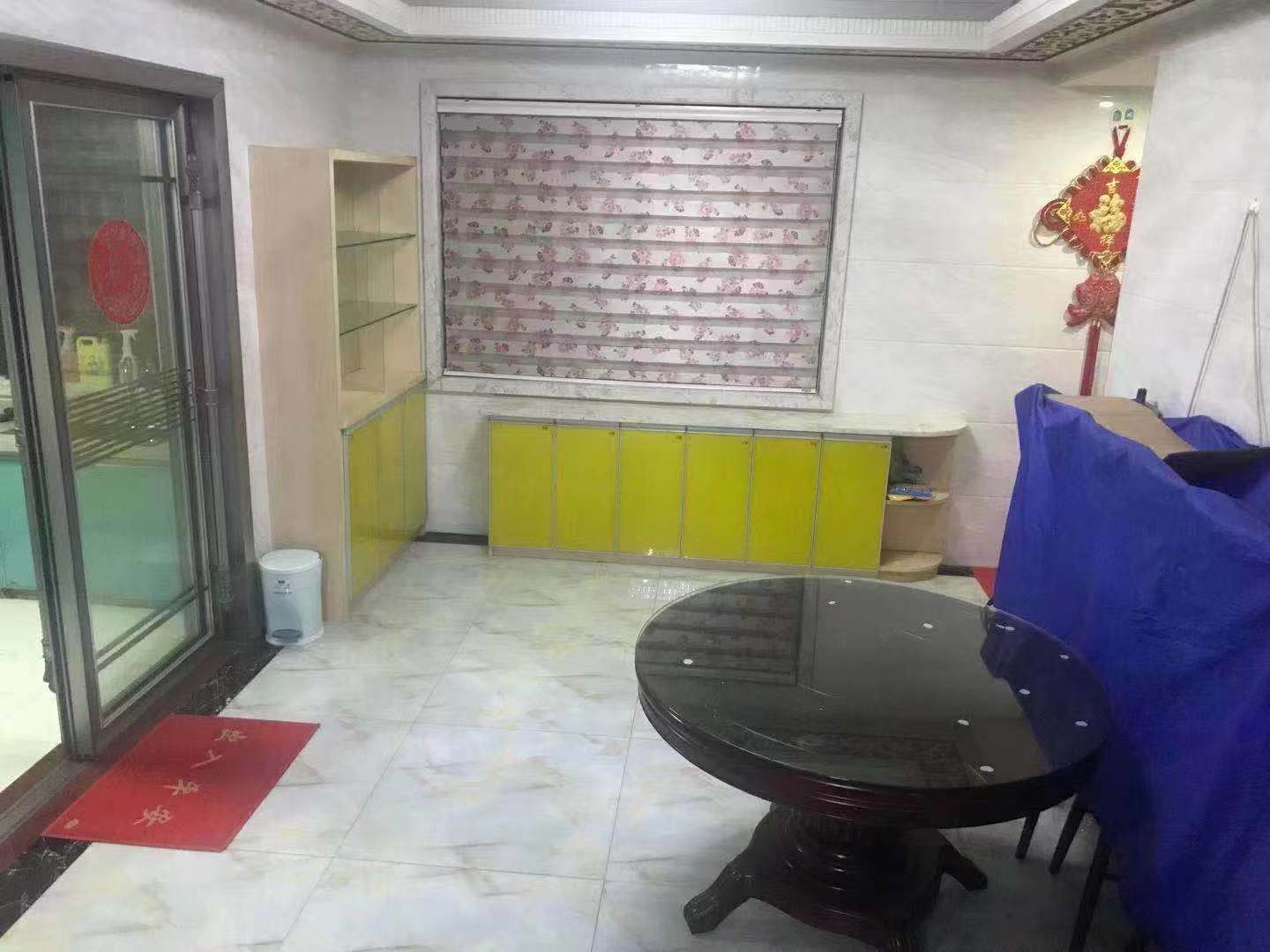 东方巴黎 3室2厅2卫 2200.0元/月 东方巴黎 3室2厅2卫 2200.0元/月室内图