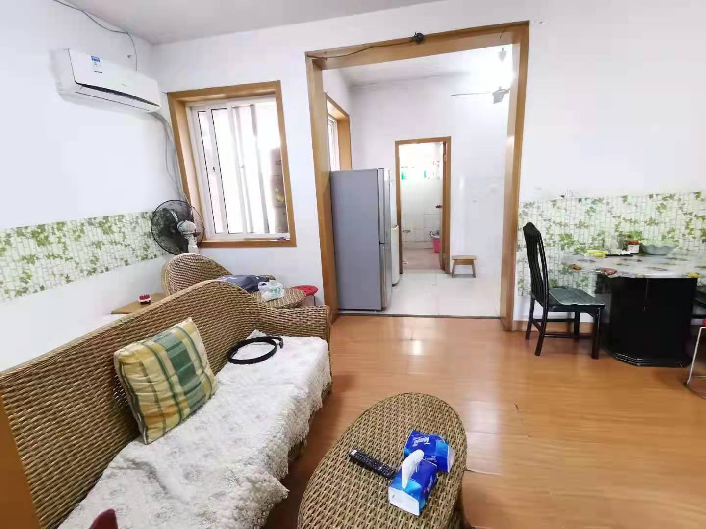 董家塅沿河三村 2室2厅1卫 32.0万 董家塅沿河三村 2室2厅1卫 32.0万客厅