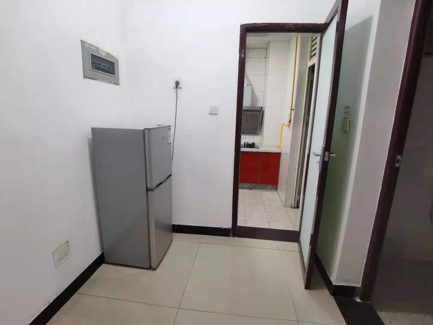 南湖锦苑 1室1厅1卫 1700.0元/月 南湖锦苑 1室1厅1卫 1700.0元/月室内图