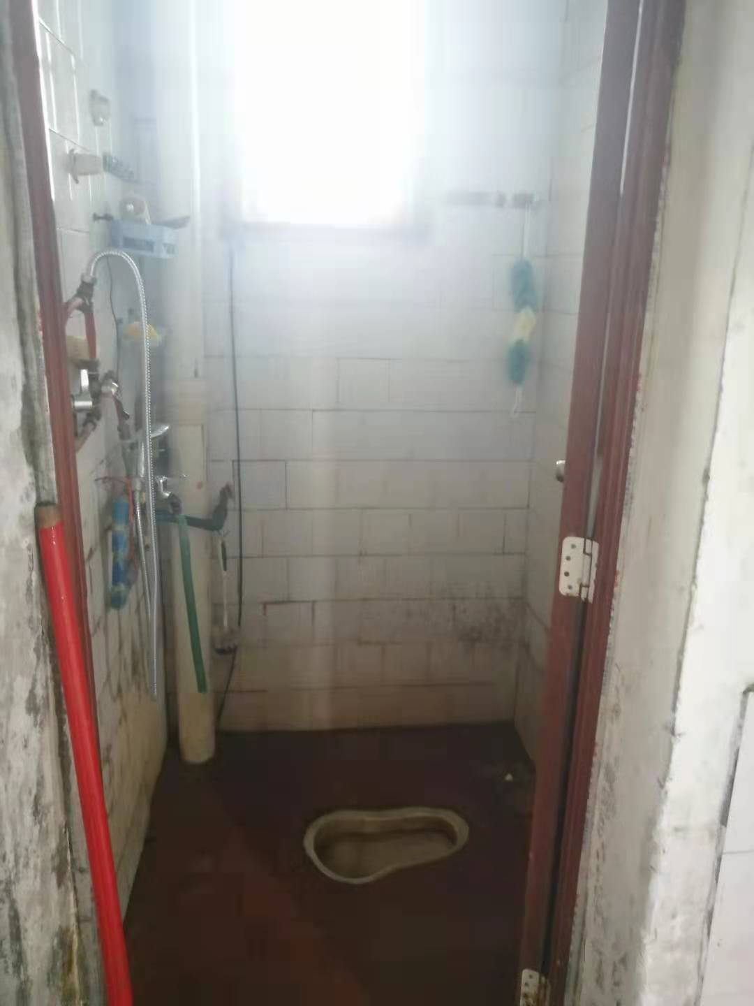 418基础公司 2室1厅1卫 39.8万 418基础公司 2室1厅1卫 39.8万卫生间