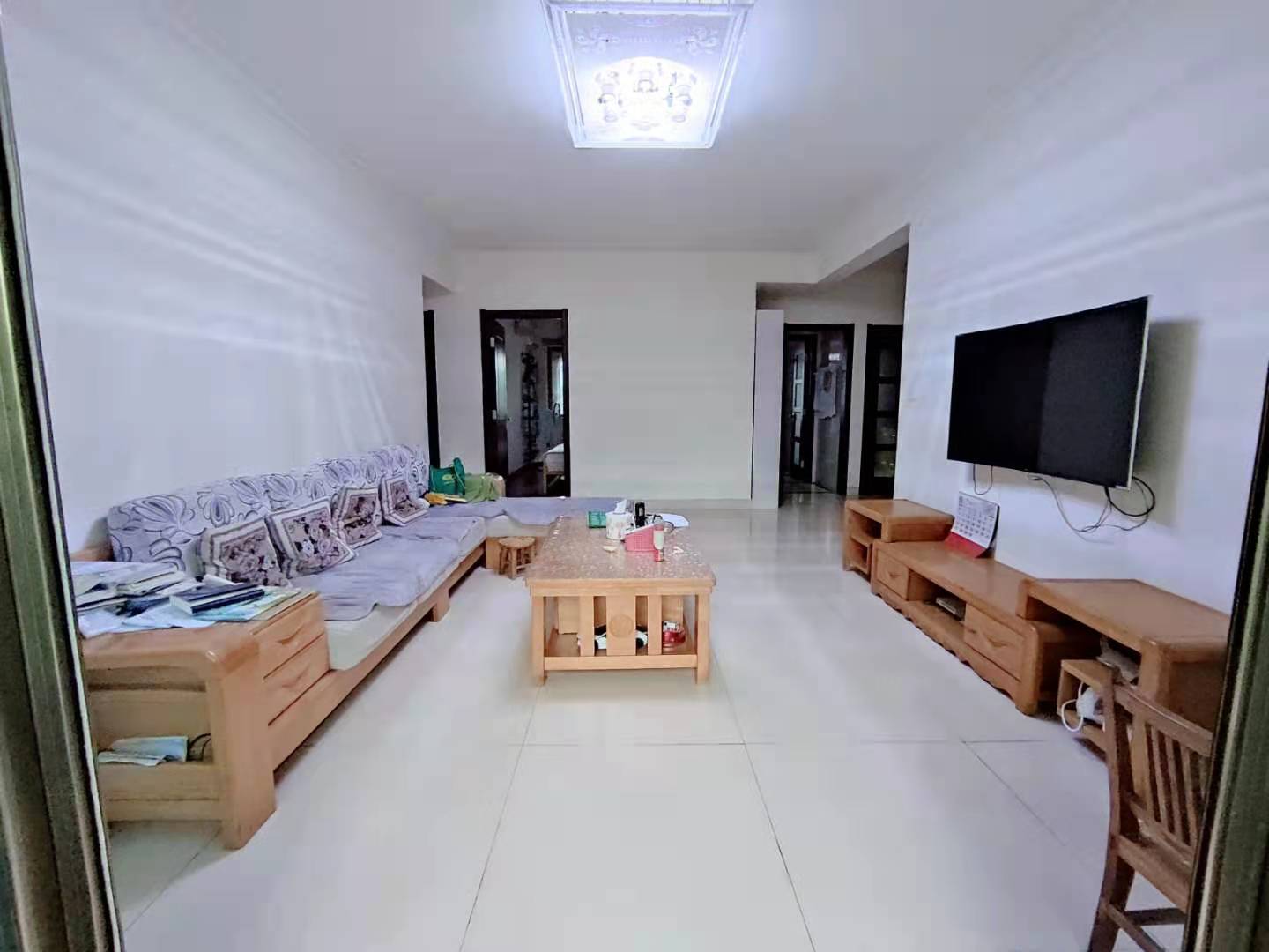 碧桂园 4室2厅2卫 100.0万 碧桂园 4室2厅2卫 100.0万客厅