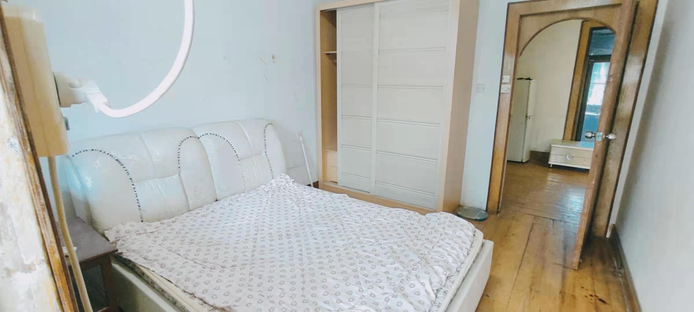 银馨家园(贺家土电厂生活区)  2室1厅1卫    23.0万 银馨家园(贺家土电厂生活区)  2室1厅1卫    23.0万客厅