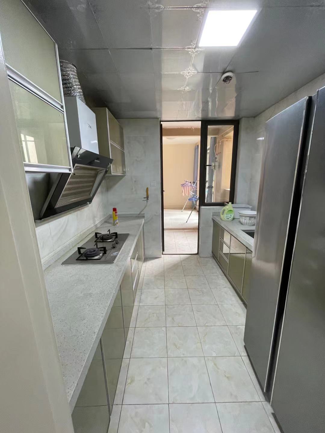 南湖国际6期  3室2厅2卫    3300.0元/月 南湖国际6期  3室2厅2卫    3300.0元/月室内图