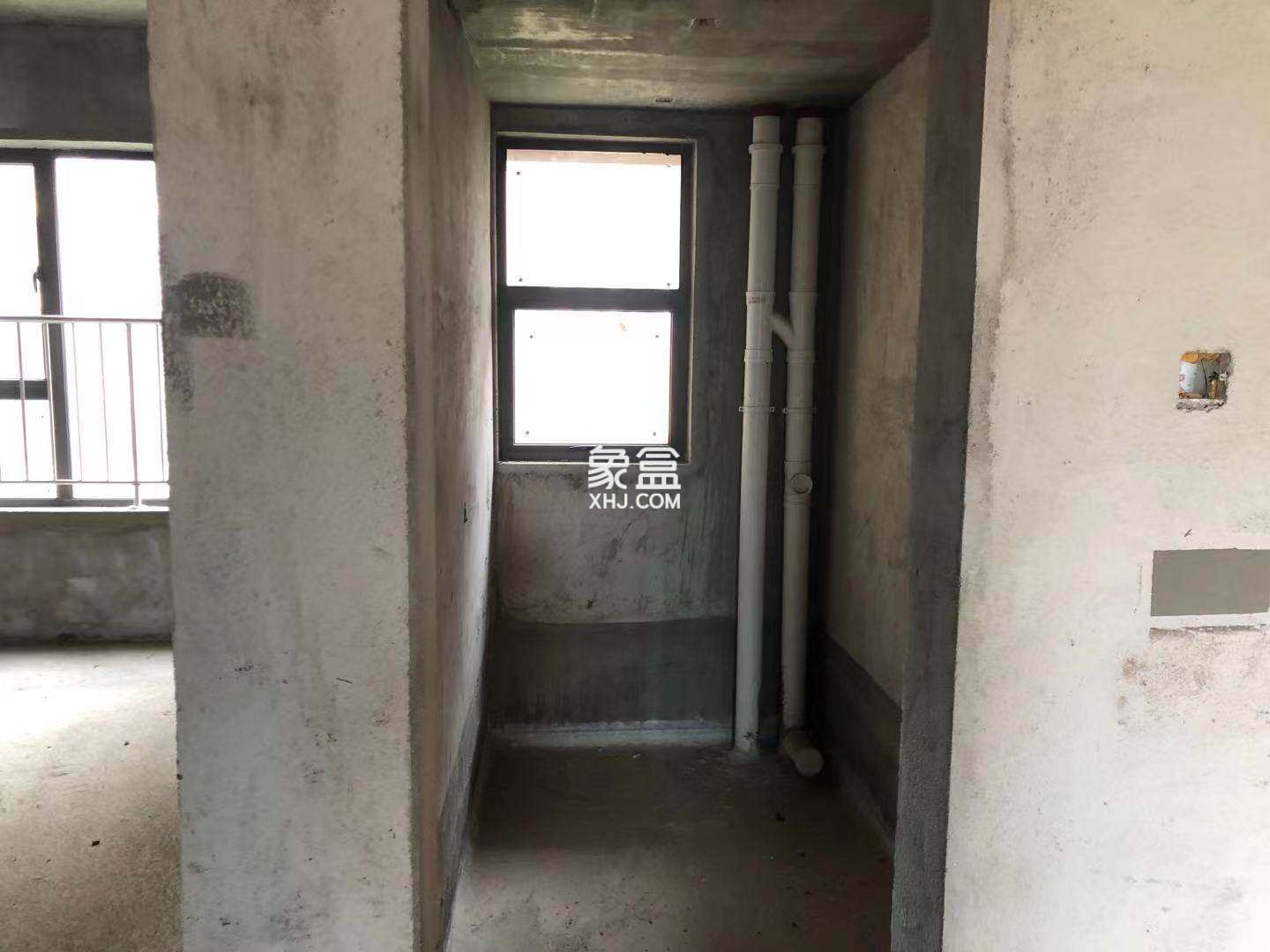 澳海瀾庭  4室2廳1衛(wèi)    1800.0元/月室內(nèi)圖