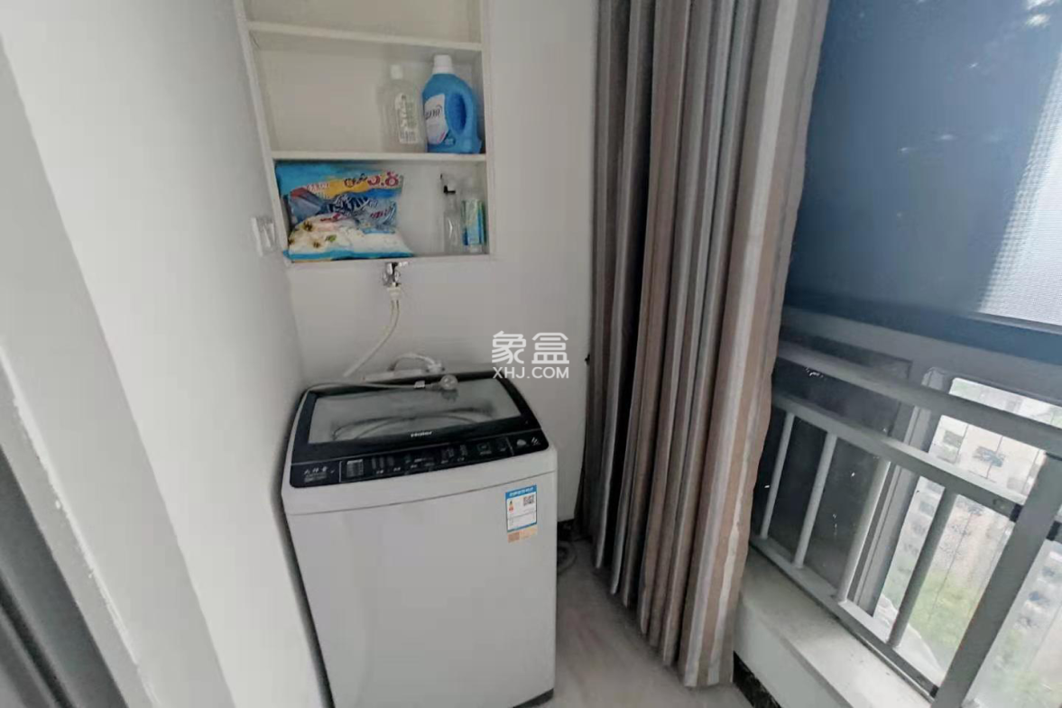 文化园三期  1室1厅1卫    37.0万 文化园三期  1室1厅1卫    37.0万客厅