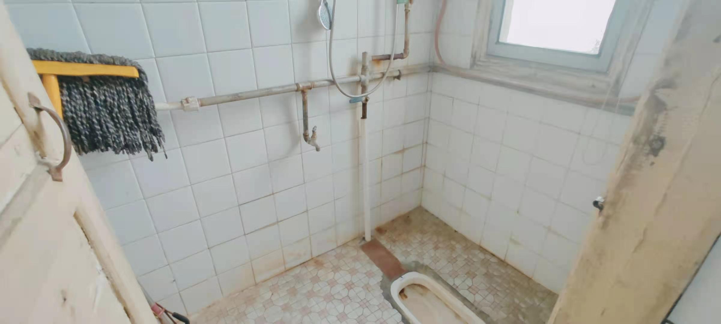 银馨家园(贺家土电厂生活区)  2室1厅1卫    23.0万 银馨家园(贺家土电厂生活区)  2室1厅1卫    23.0万客厅