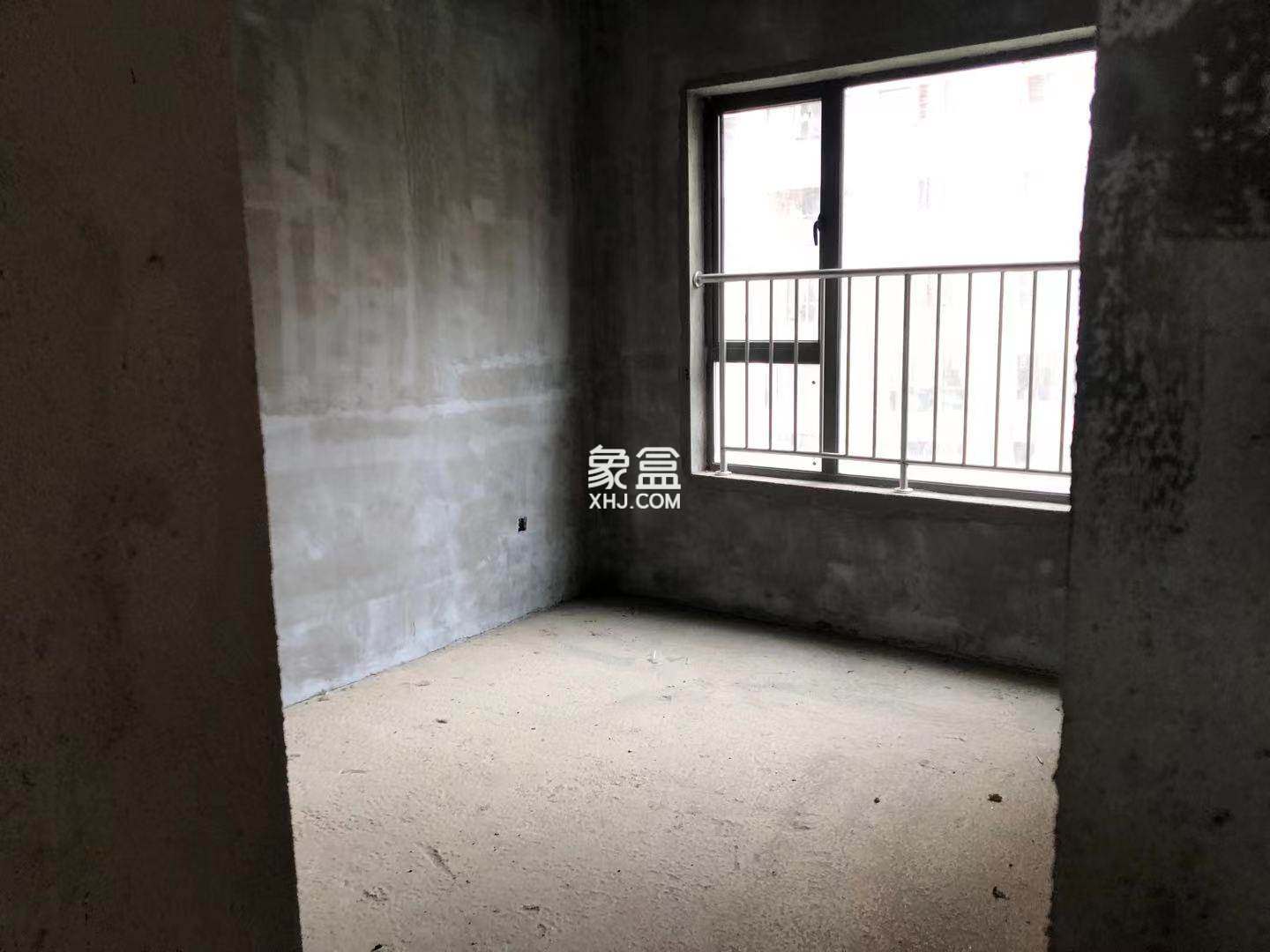 澳海瀾庭  4室2廳1衛(wèi)    1800.0元/月室內(nèi)圖