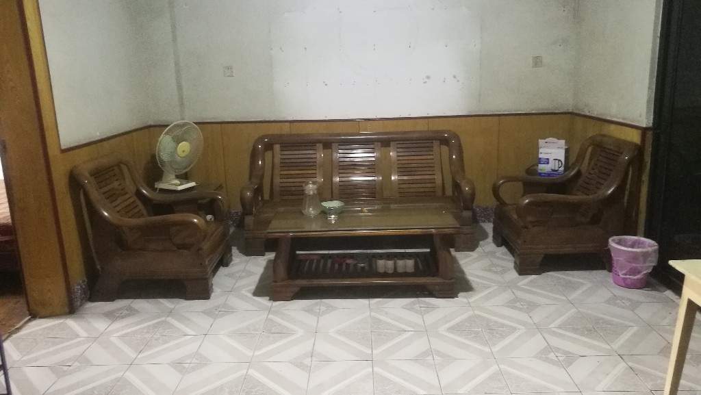 华融湘江银行  2室2厅2卫    800.0元/月 华融湘江银行  2室2厅2卫    800.0元/月室内图