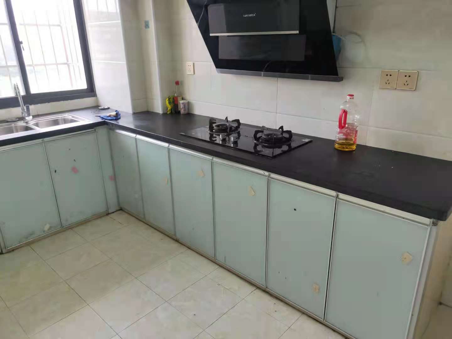 金柘北区  3室2厅1卫    1700.0元/月 金柘北区  3室2厅1卫    1700.0元/月室内图