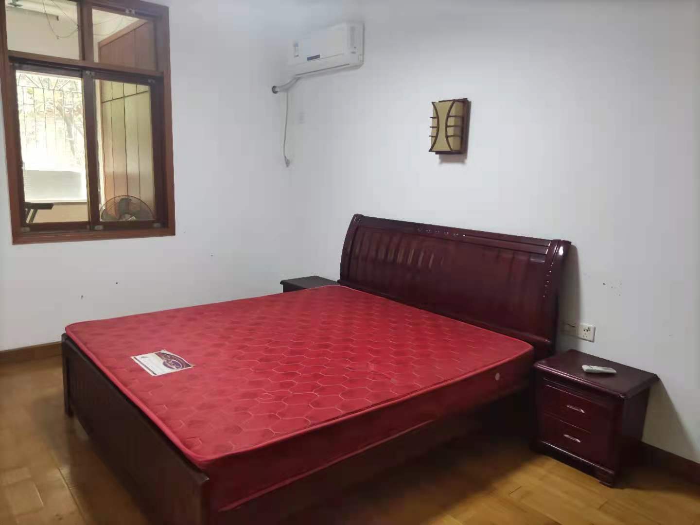 银海花园 3室2厅1卫 2000.0元/月 银海花园 3室2厅1卫 2000.0元/月室内图