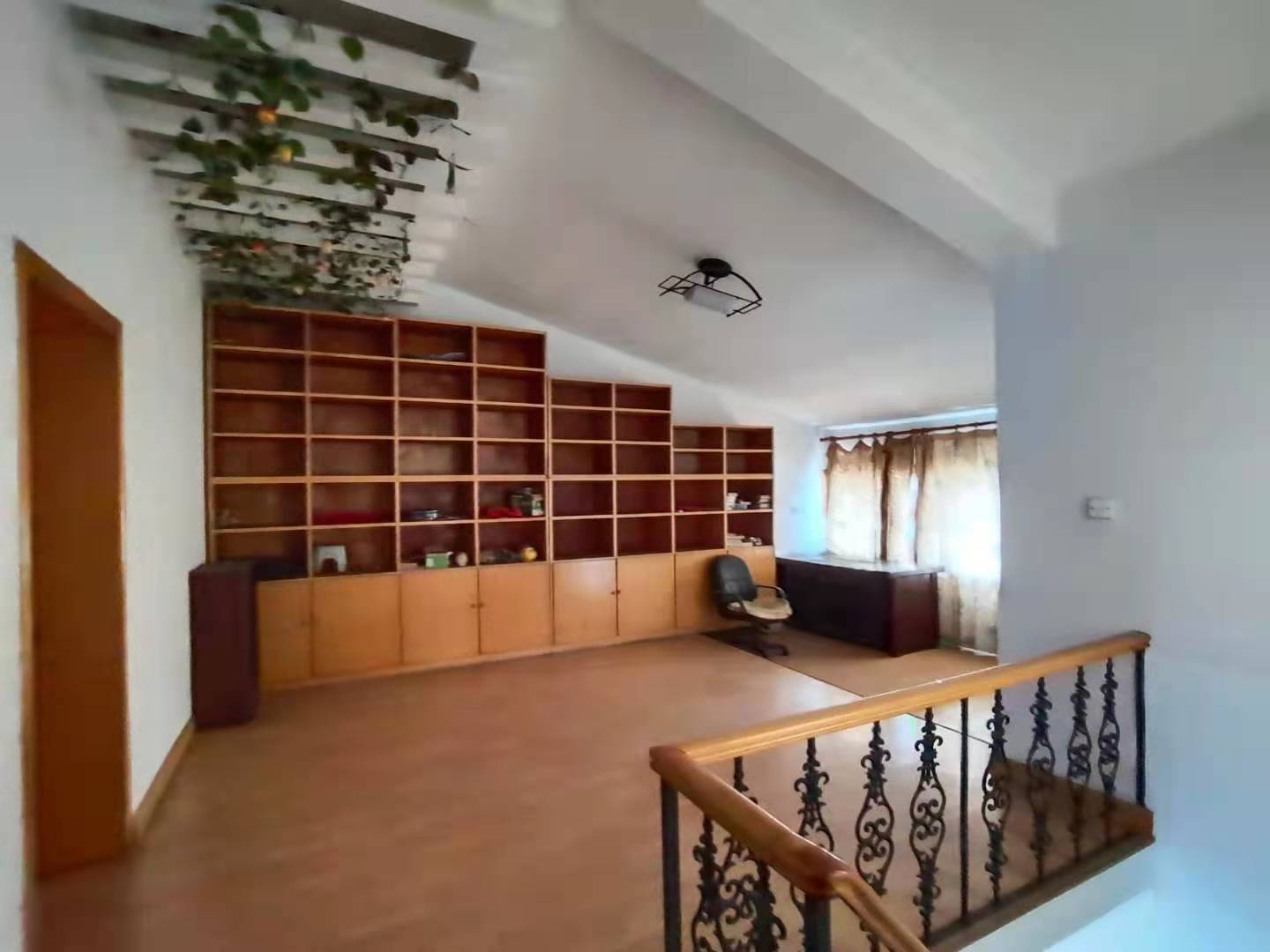 大力新村 4室3厅1卫 60.0万 大力新村 4室3厅1卫 60.0万客厅