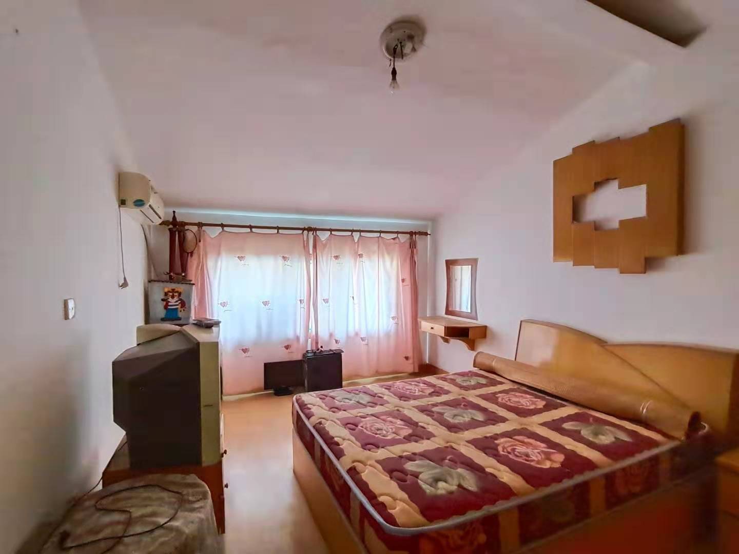 大力新村 4室3厅1卫 60.0万 大力新村 4室3厅1卫 60.0万客厅