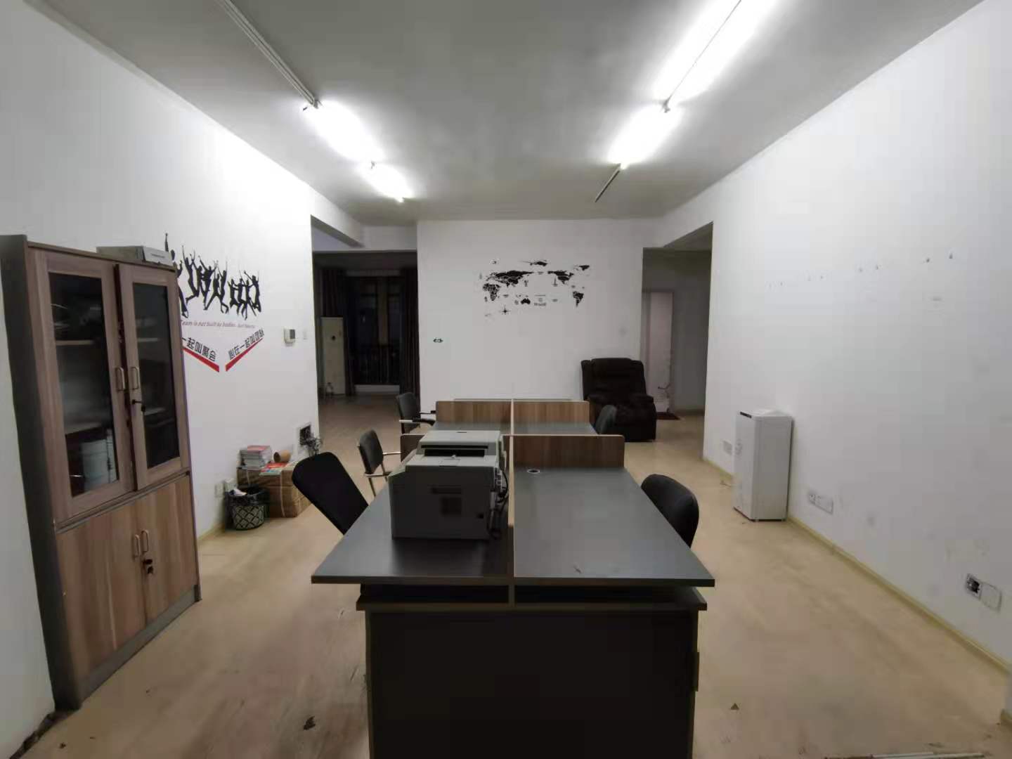 融圣国际 1室1厅1卫 4500.0元/月 融圣国际 1室1厅1卫 4500.0元/月室内图