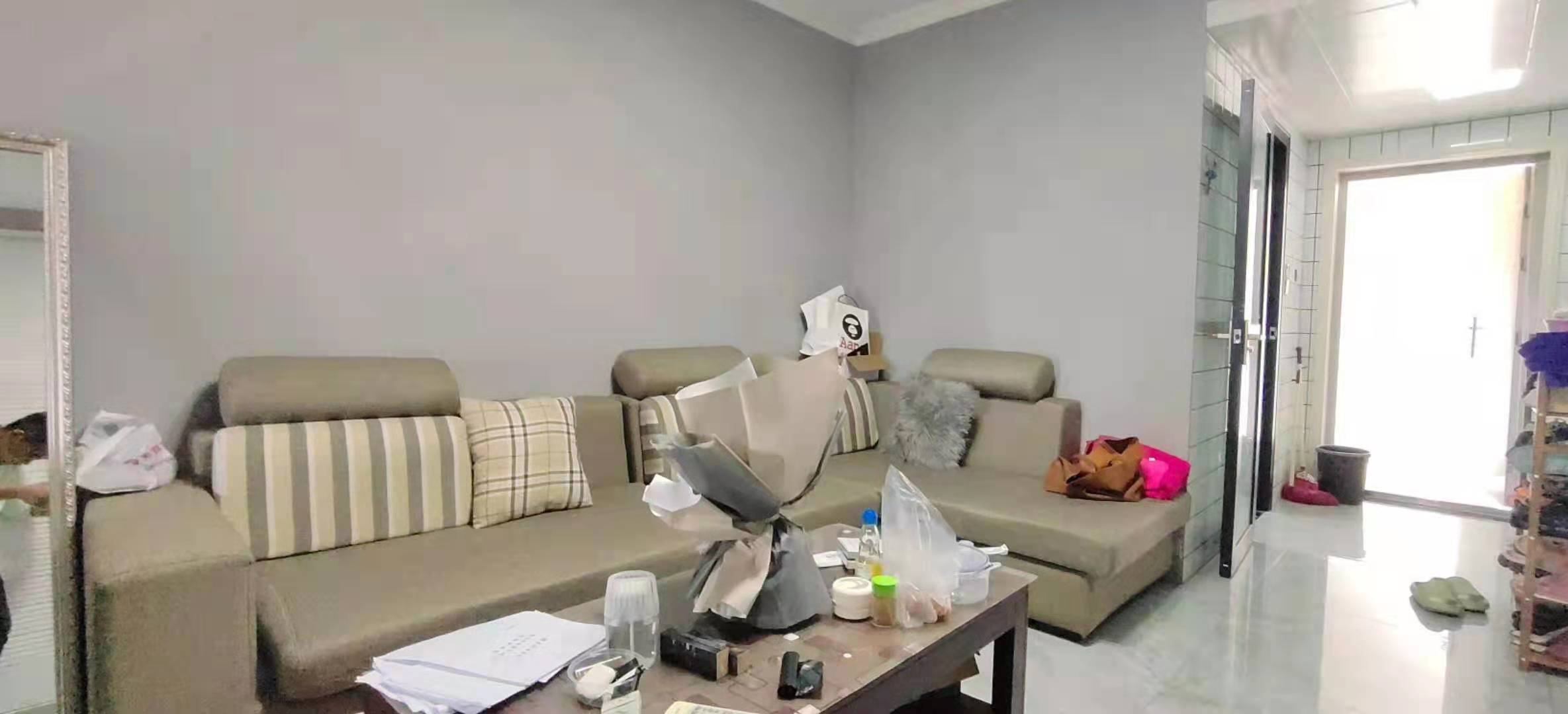 梓山湖公馆 1室1厅1卫 39.0万 梓山湖公馆 1室1厅1卫 39.0万客厅