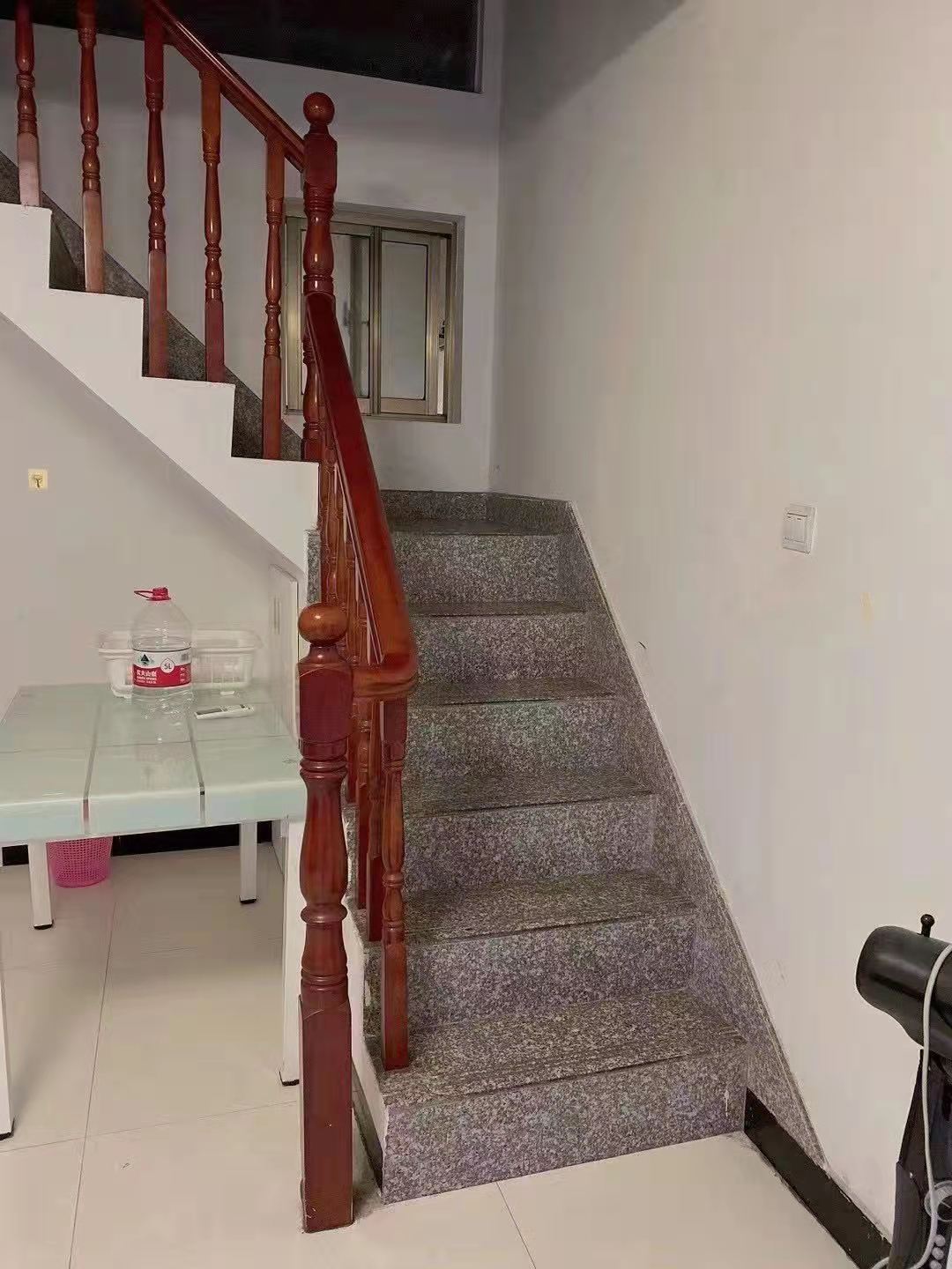 龙泰上品 2室2厅1卫 1300.0元/月 龙泰上品 2室2厅1卫 1300.0元/月室内图