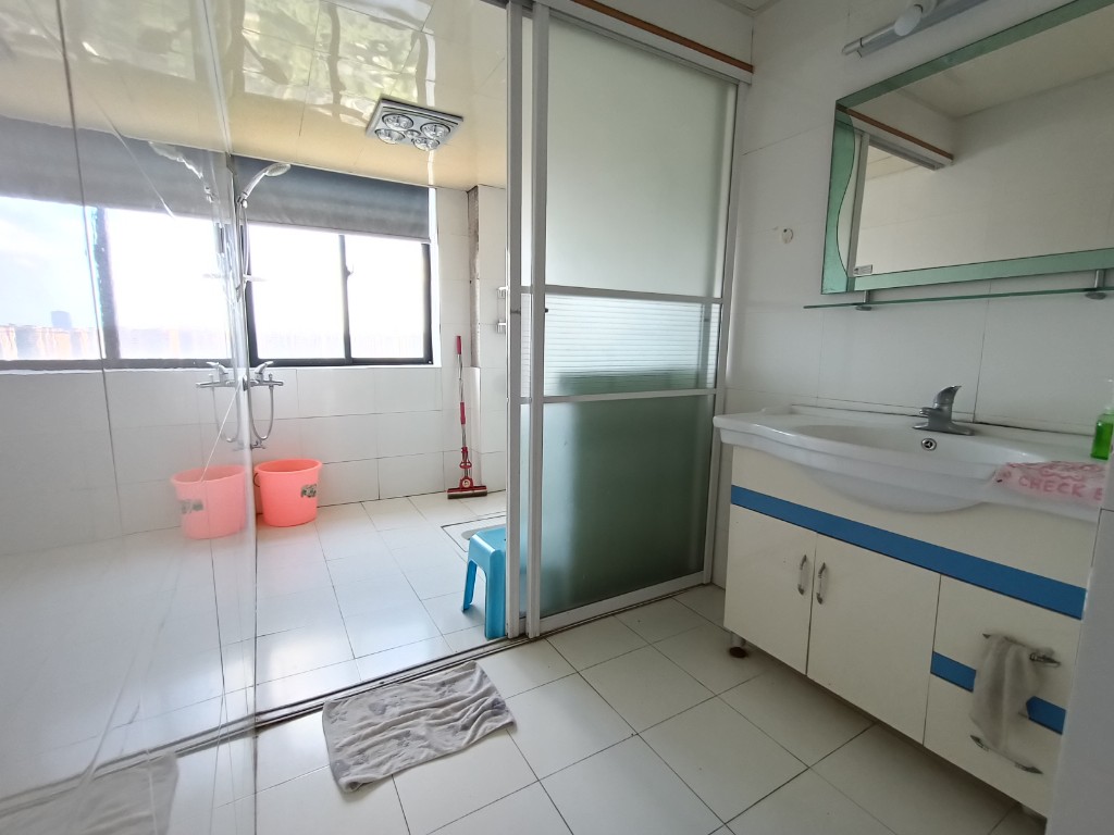 天城湖光山色  3室2厅2卫    3200.0元/月室内图