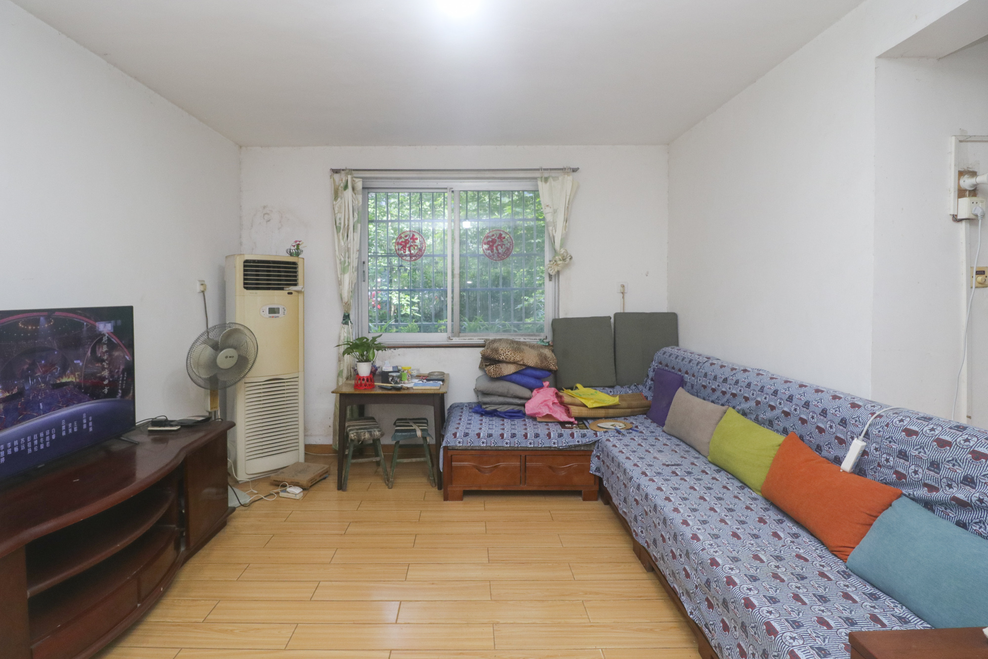 药机厂宿舍(铜盆湖小区)  3室2厅1卫   83.00万室内图1