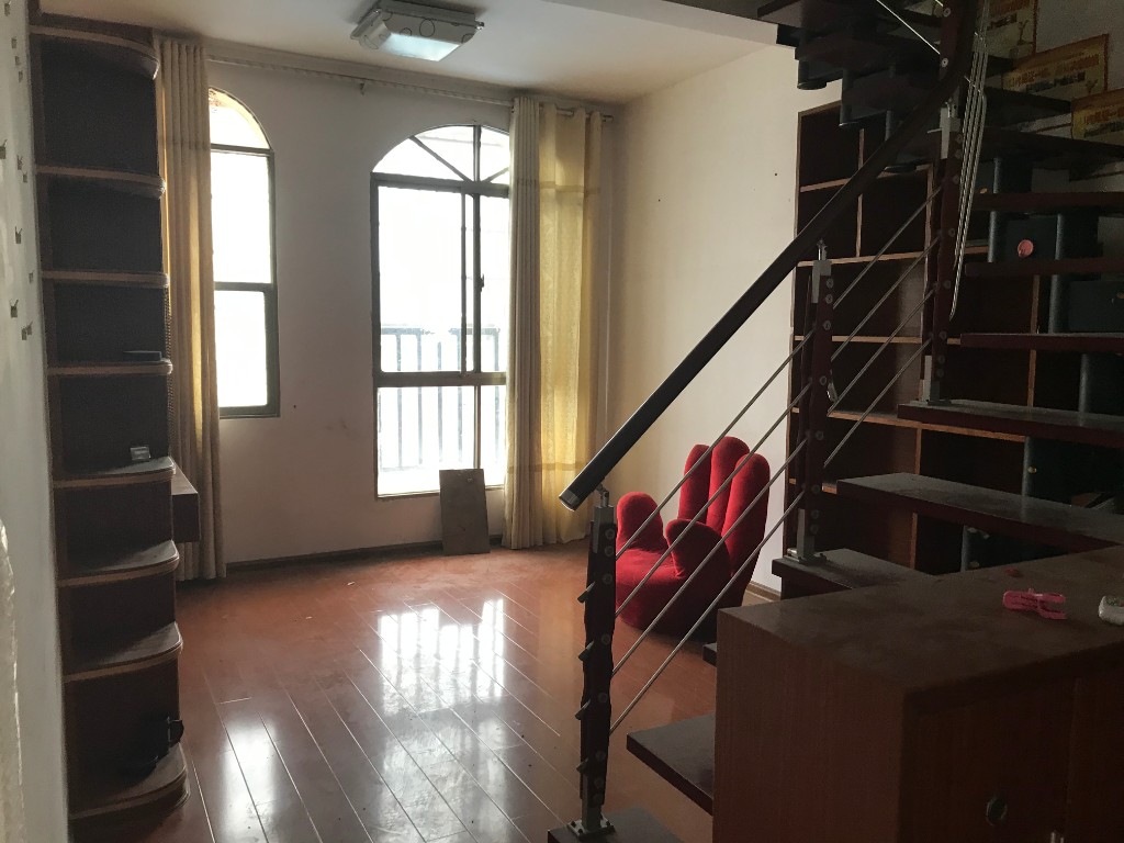 书香名邸 4室2厅2卫 75.8万 书香名邸 4室2厅2卫 75.8万卧室