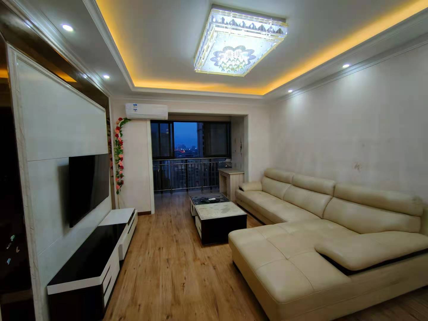 佳兆业君汇上品 3室1厅1卫 3100.0元/月 佳兆业君汇上品 3室1厅1卫 3100.0元/月室内图