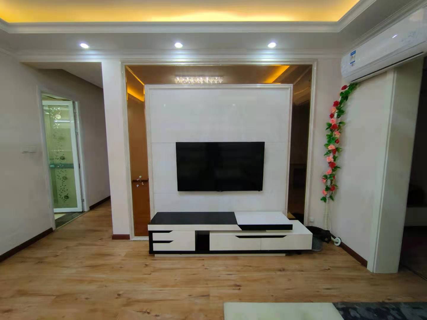 佳兆业君汇上品 3室1厅1卫 3100.0元/月 佳兆业君汇上品 3室1厅1卫 3100.0元/月室内图