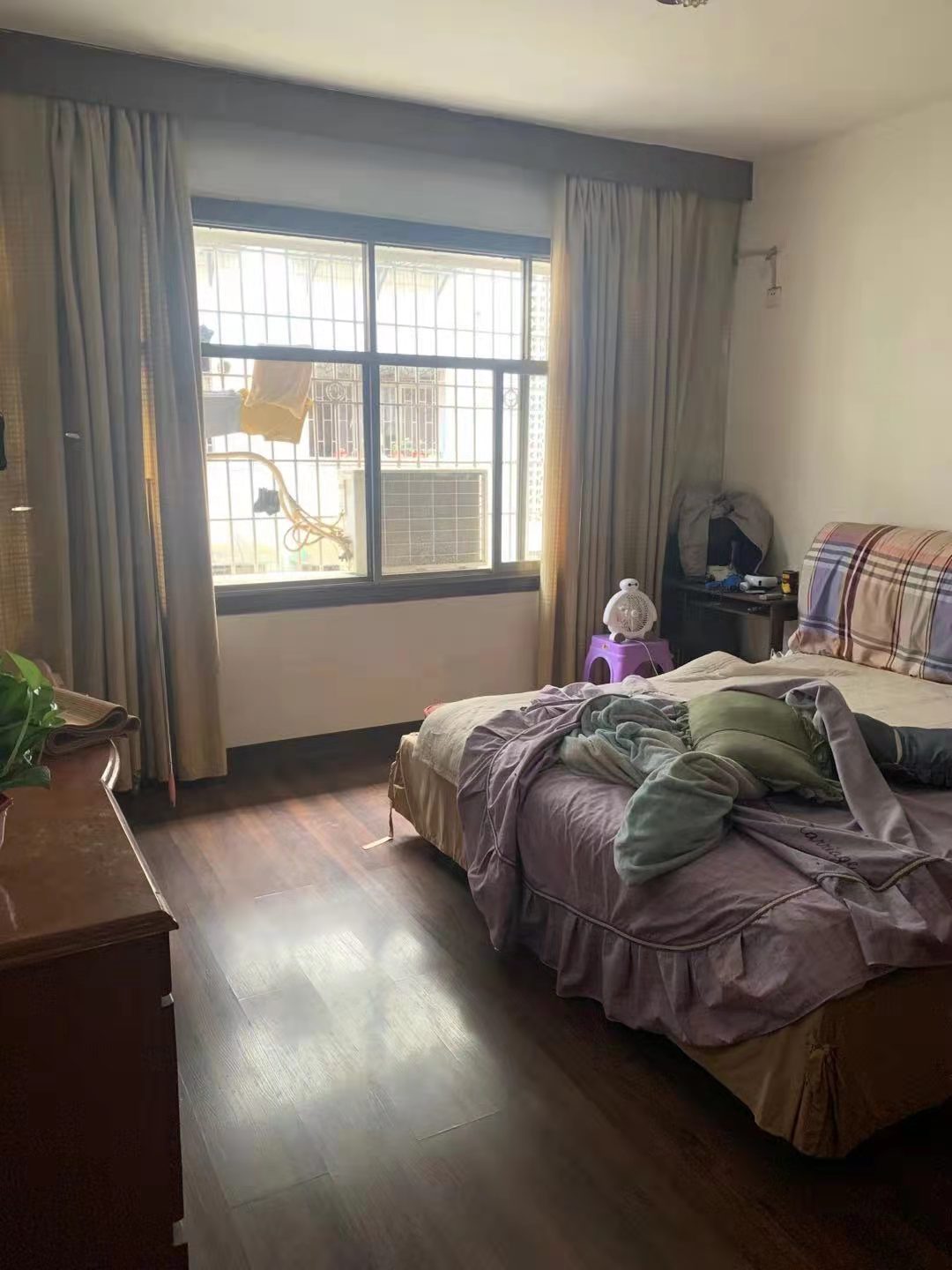 育财农贸市场(民营市场)  4室2厅2卫    58.8万 育财农贸市场(民营市场)  4室2厅2卫    58.8万卧室