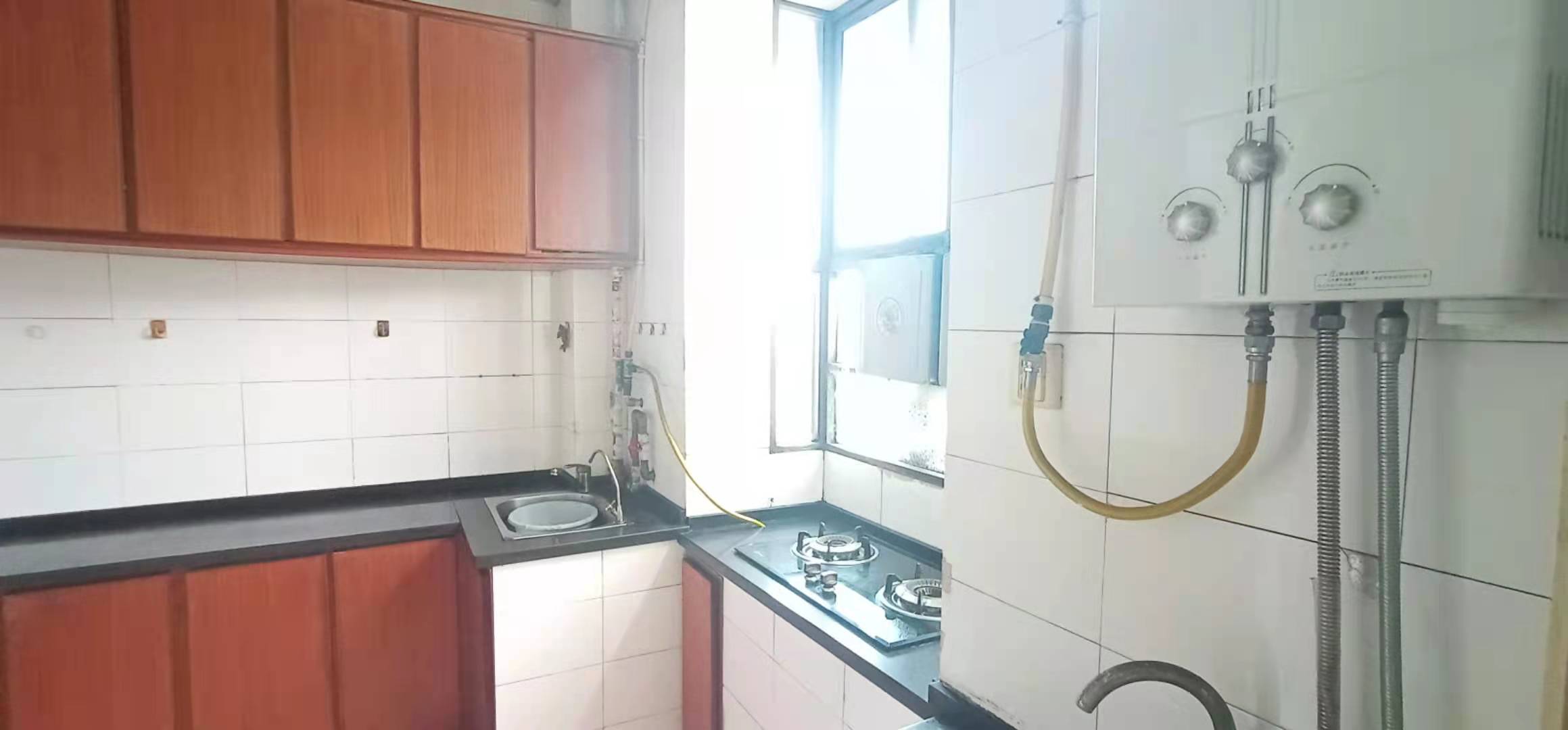 益阳宾馆家属区  3室2厅1卫    45.0万厨房