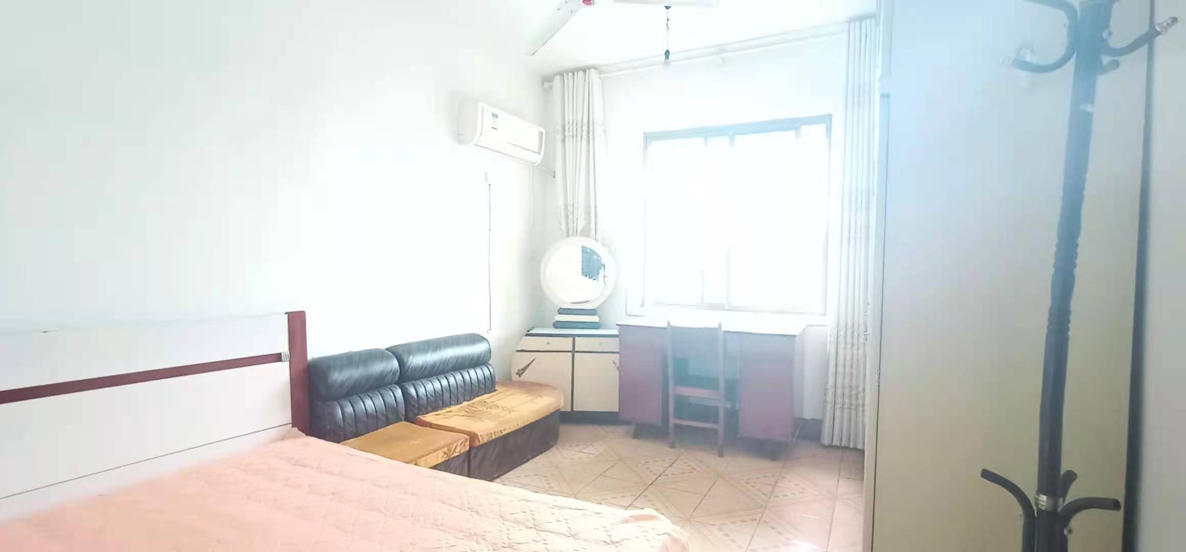 益阳宾馆家属区  3室2厅1卫    45.0万卧室