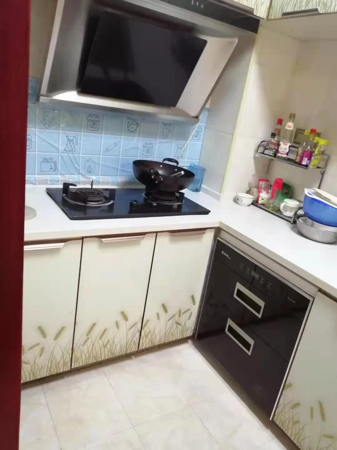 东盛佳园(检察院宿舍) 3室2厅2卫 95.8万 东盛佳园(检察院宿舍) 3室2厅2卫 95.8万厨房