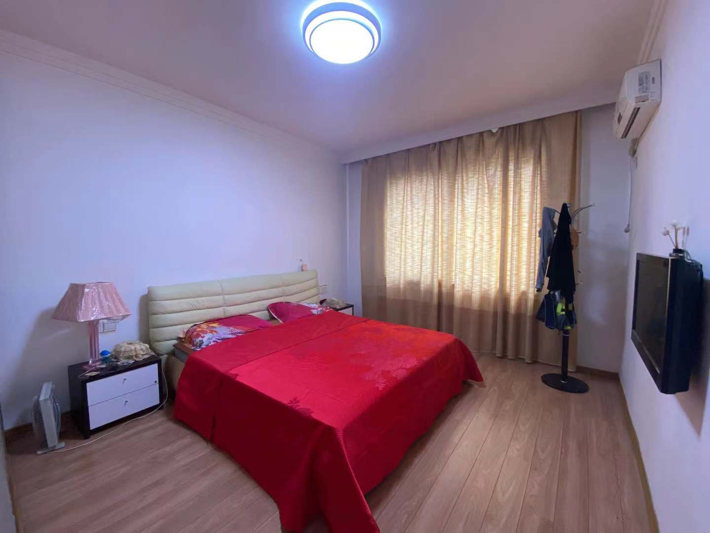 先锋实验学校家属楼 4室2厅2卫 94.8万 先锋实验学校家属楼 4室2厅2卫 94.8万卧室