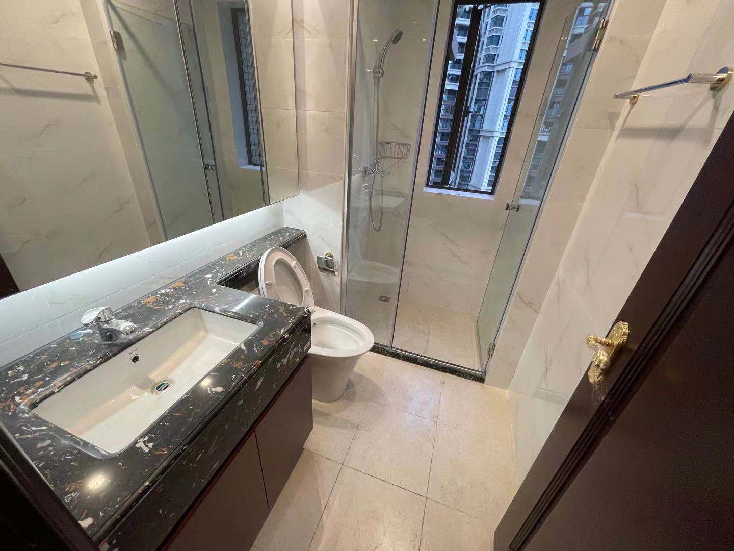 恒大天府半岛  3室2厅2卫   2700.00元/月室内图