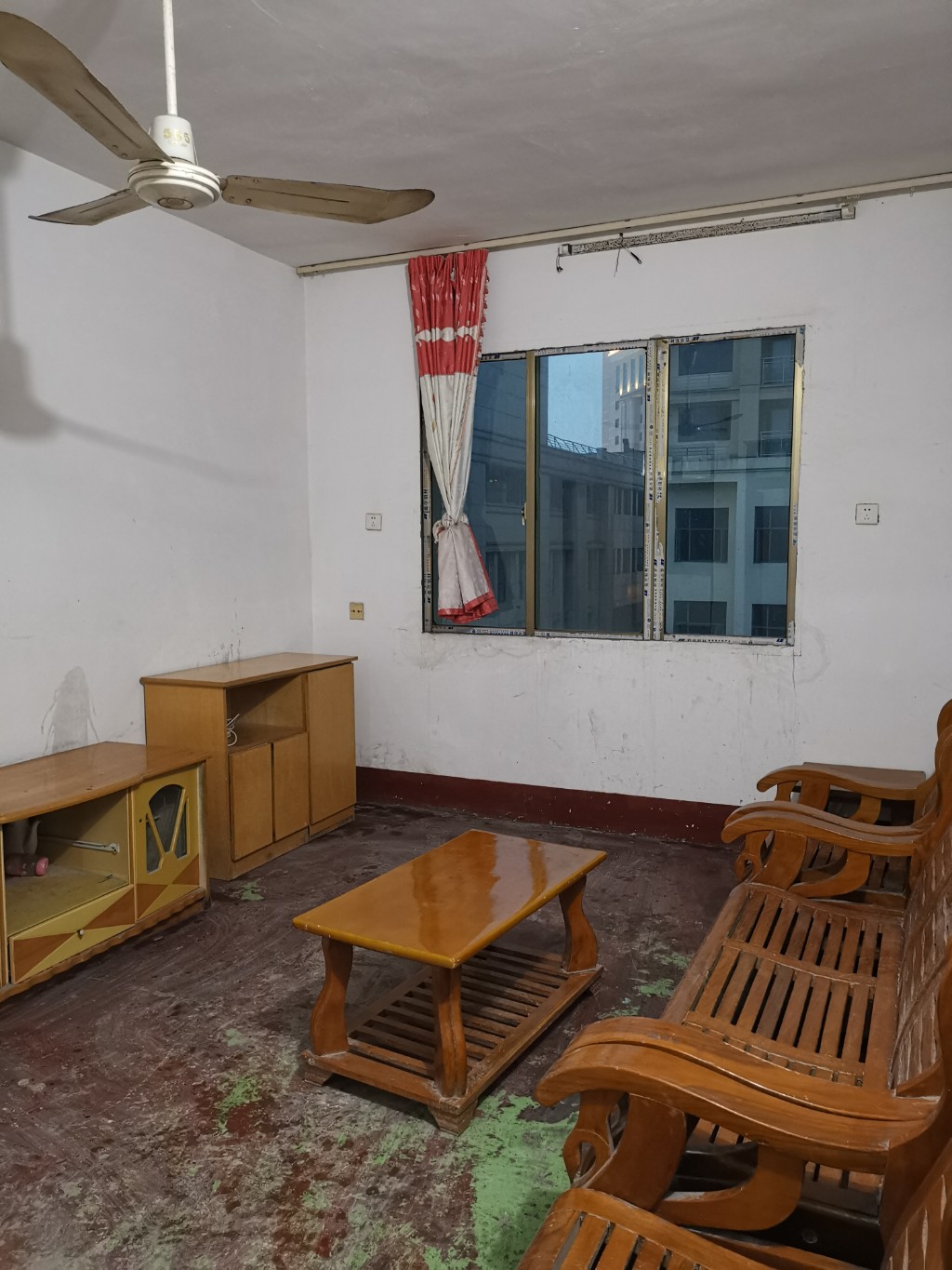 审计局家属楼 3室2厅1卫 1000.0元/月 审计局家属楼 3室2厅1卫 1000.0元/月室内图