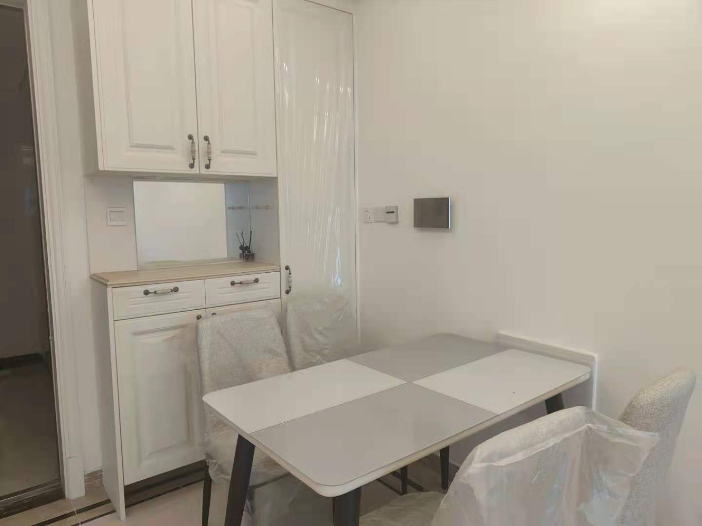 中海锦江城云熙一期  3室2厅1卫    2500.0元/月 中海锦江城云熙一期  3室2厅1卫    2500.0元/月室内图